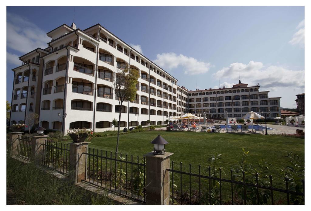 Aparthotel Regina Mare Tsarevo Dış mekan fotoğraf